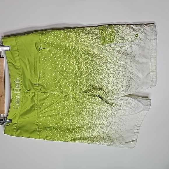 Calvin Klein large lime green and white board shorts - Picture 3 of 6